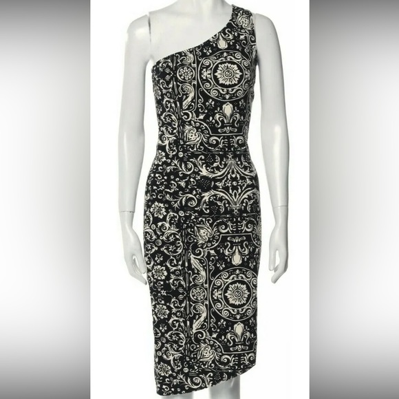 Moschino Dresses & Skirts - MOSCHINO ONE SHOULDER BLACK AND WHITE DRESS SIZE 4
